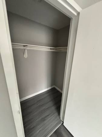 $1,100 / 1br - One bedroom move in ready $999 Move in Special!63989073674115124