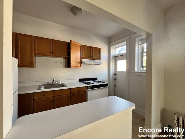 $3,100 / 2br - 2 Bd, NO FEE, Laundry in Building63802048211331121
