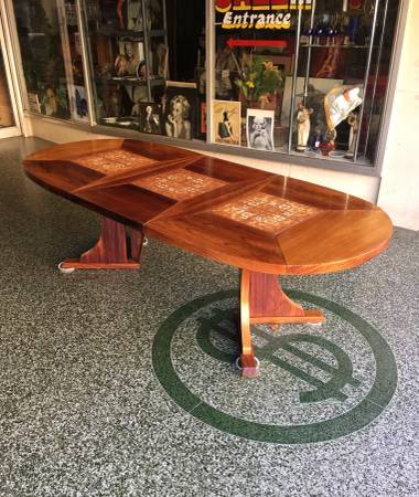 Danish Modern Rosewood-Teak Dining Table with 2 Leaves 1