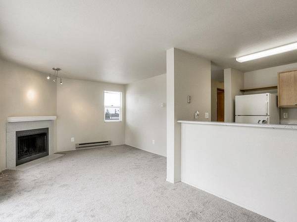 $1,550 / 1br - 700ft2 - Fully Equipped Kitchens, Fitness Center, Pet Friendly63808008407555120