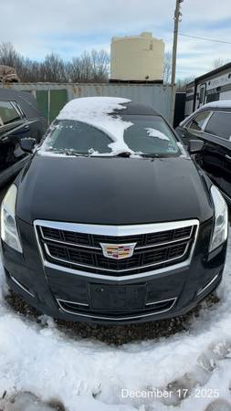 2016 Cadillac Limousine 1