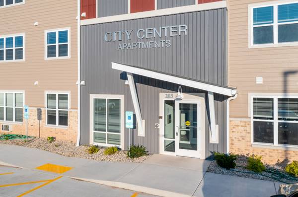 $1,095 / 2br - Underground Parking, Common Entry, Pets Welcome63845964768515121