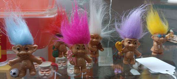 little 2 inch troll doll 1