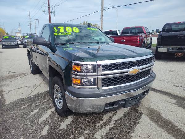 1 2015 Chevrolet Silverado 1500 4WD Reg Cab 133.0 LS 1