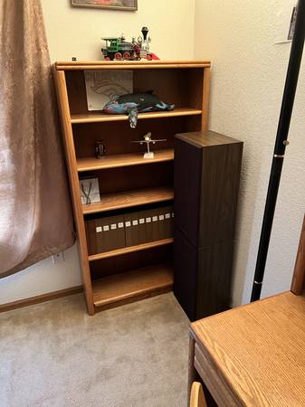 Solid wood bookshelf. 1