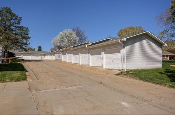 Garage Storage in Gretna Nebraska 1