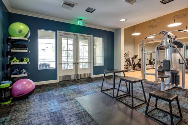 $3,951 / 3br - 1327ft2 - 3 BD, Electrodomésticos de acero inoxidable, Estacionamiento fuera de la calle (11760 Westview Pkwy, San Diego, CA)63663905279617120