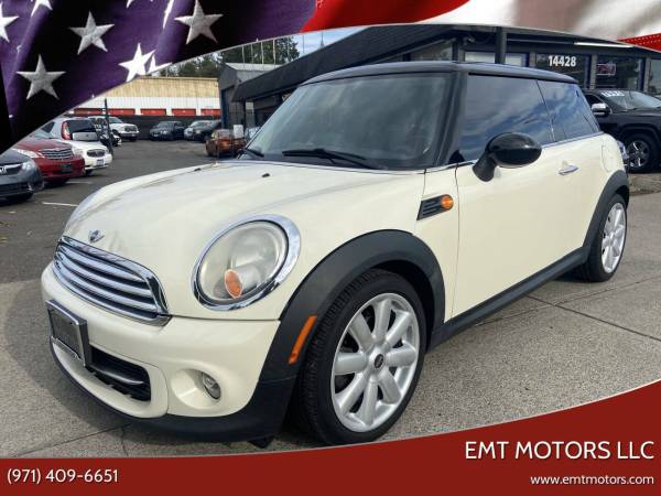 2011 MINI Cooper  Base 2dr Hatchback 1