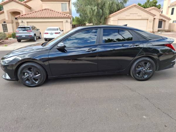 2023 Hyundai Elantra Hybrid - $12,000 (Glendale)63616949298689124