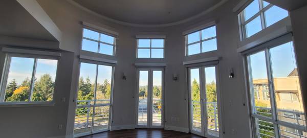 $4,704 / 2br - 1602ft2 - This Parkwood home is fresher than a mug of apple cider!~🍎😋 (Mercer Island)63934418992259124