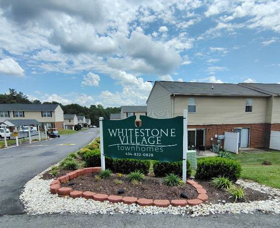 $1125.00 / 2br - 948ft2 - Charming Timberlake Area 2 Bed Townhouse in Lynchburg | 1.5 Bath | Ava63851967667587120