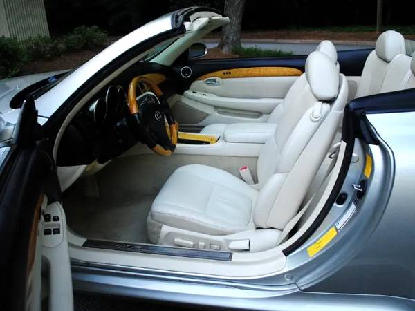 2005 Lexus SC430 Descapotable CON HISTORIAL COMPLETO DE SERVICIO - BAJAS MILLAS - $18,200 (Atlanta)63620279404547123