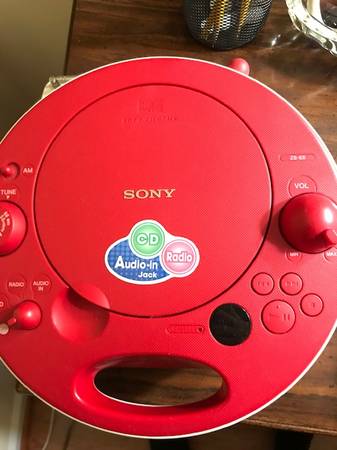 SONY MINI CD PLAYER/RADIO 1