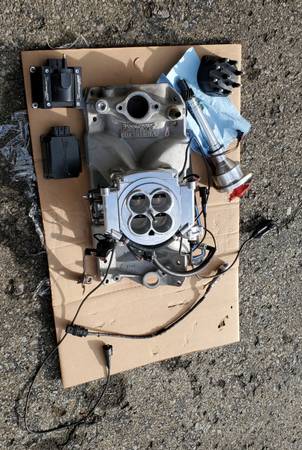 Holley Sniper 550-510 w/ everything for SBC install 1
