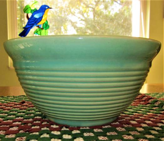 Vintage Turquoise Ringware Bowl 10½” dia 5 1/4" h 1