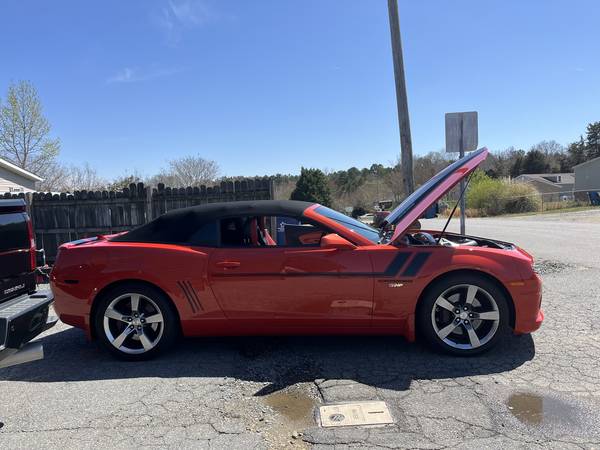 Camaro SS descapotable 2011 - $22,500 (Concord)63613482520833121