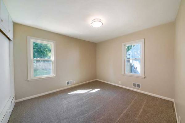 $970 / 2br - Beautifully Maintained 2-Bedroom, 1-Bathroom Home For Rent (Muskegon, MI)63783167607939122