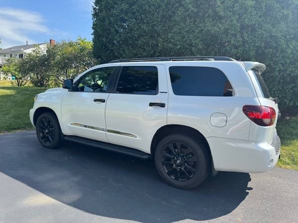 2022 Toyota Sequoia Night Shade - $58,000 (Valle de Merrimack)63470891148545122