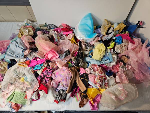 Huge Lot of Barbie Clothes 1