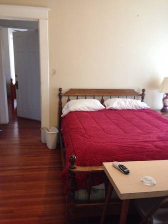 $650 / 1br - 500ft2 - Comfortable furnished room w/Utilities Included (Beaumont)64036371791362122