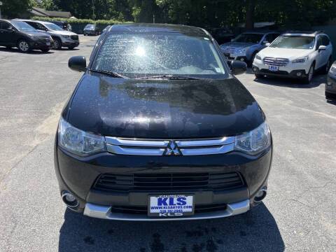 2015  Mitsubishi Outlander - $8,876 (HUDSON FALLS)63441376517633121