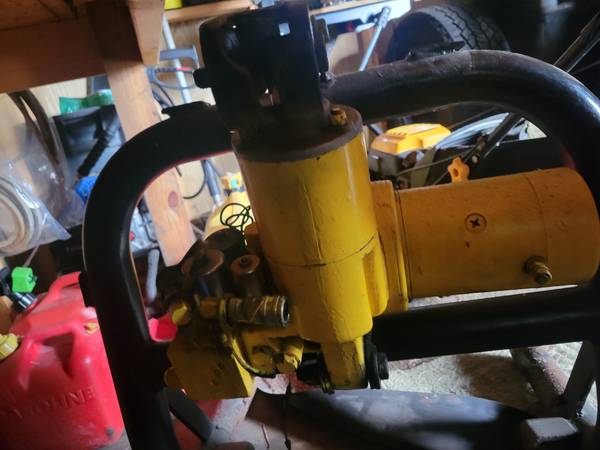 E60 snow plow pump 1