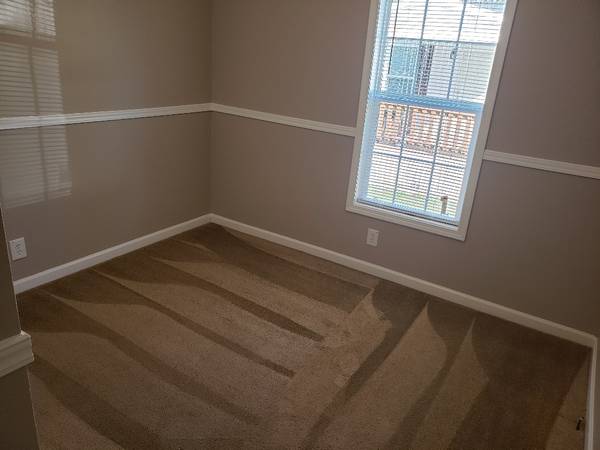 $1,309 / 3br - 1216ft2 - Don't Wait!  Apply Today!  September FREE & $500 off October! (Woodlake)64027445609858123