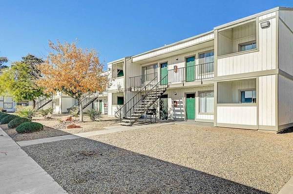 $985 / 475ft2 - Las Vegas, NV, Studio 1 bath, Ceiling Fan (2855 North Walnut Rd, Las vegas, NV)63907026152835121