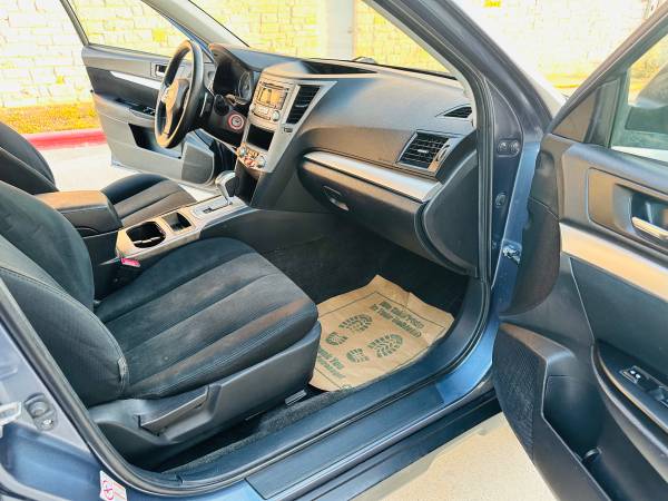 2013 Subaru Outback Premium AWD 2.5L POCOS KILÓMETROS - $7.999 (Austin, sur)63439478434051124