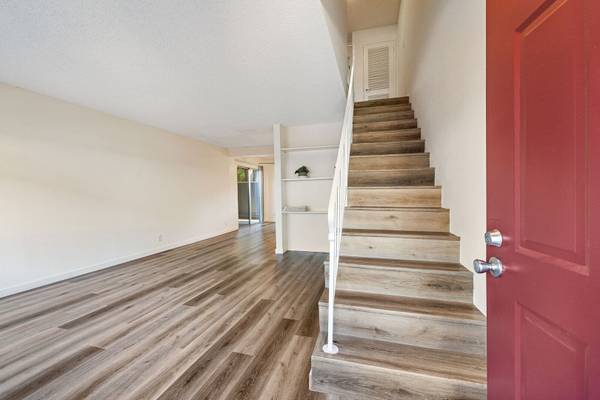 $3,875 / 2br - 1040ft2 - Comfort & Convenience – 2 Bed / 2 Parking / Ready Now! (campbell)63994248063491122