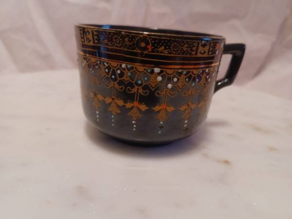 Victoria Pattern Tea Cup by Gibson & Sons 1
