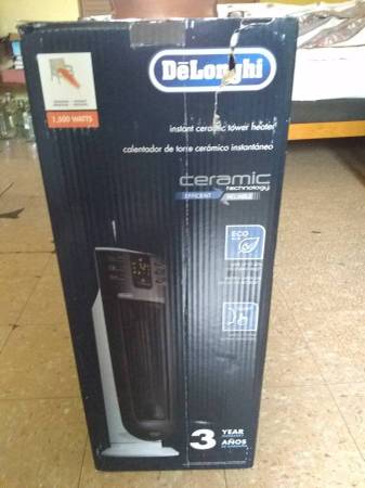 Delonghi oscillating tower ceramic heater 1