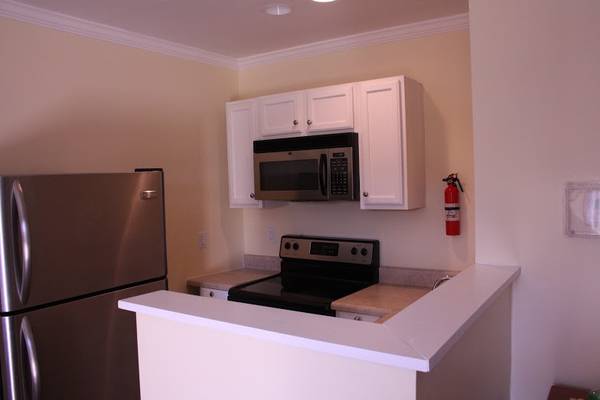 $1,205 / 1br - 625ft2 - MONTH TO MONTH!!! Spacious Studio Apartment,  EVERYTHING INCLUDED! (South Atlanta)63963994296579121