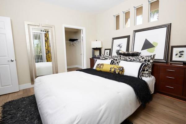$2,845 / 2br - 1194ft2 - Come home to resort-style living @ The Enclave in Palm Desert.63668354164227120