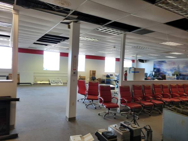 $15,000 / 20000ft2 - Commercial Retail Space / Storefront / Office Space Available 4 Lease (Martinsburg West Virginia)63953078519298122