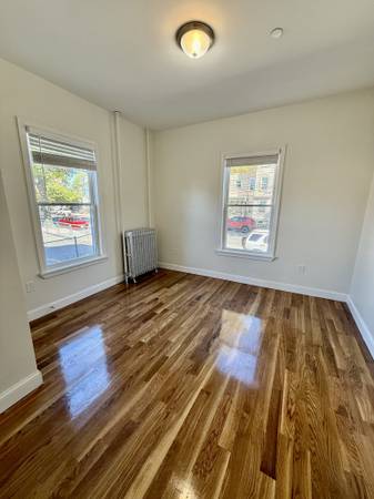 $2,500 / 2br - Lynn 2 Bed/1 Bath Apartment | Chestnut St64146856610434123