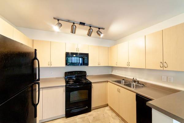 $2,081 / 2br - 867ft2 - Microwave, Business Center, Parcel Pending Package Handling (Lakeland Hills)63408953726593122