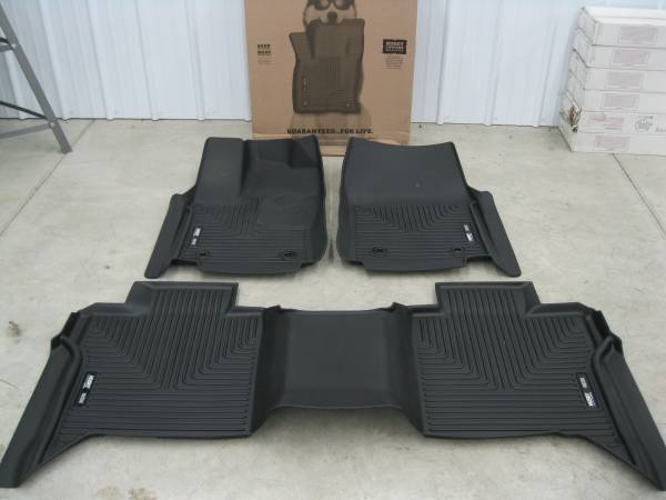 TUNDRA FLOOR LINERS 1