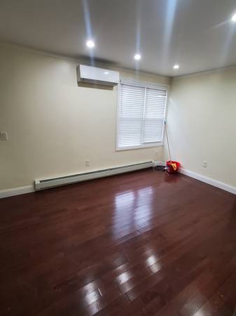 $3,000 / 4br - NEWLY RENOVATED MODERN APARTMENT/Tenant Pays Utilities (Canarsie)63995823966083121