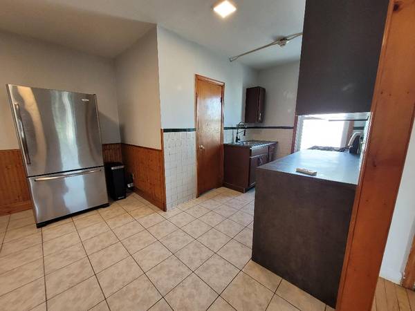 $1,900 / 2br - 650ft2 - Sm 2bdrm, location,stainless, coin laundry, Oct 1st (Federal Hill near Dexter Park)64002993643267121