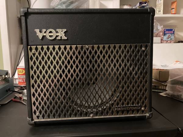 Vox VT30 guitar 1