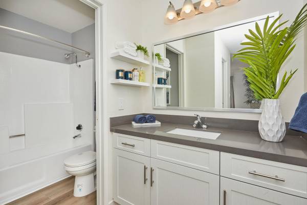 $3,849 / 3br - 1300ft2 - Dishwasher, Sundecks, Access to Public Transportation (Santa Clarita)63701015838465120