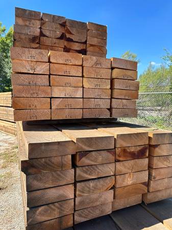 Huge Selection of Douglas Fir Beams and Timbers 1