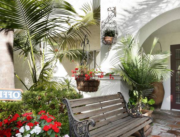 $2,950 / 1br - Close to Beach, One Block from Carlsbad State Beach - See Our 1 Bed (Carlsbad Village)63841344948227122