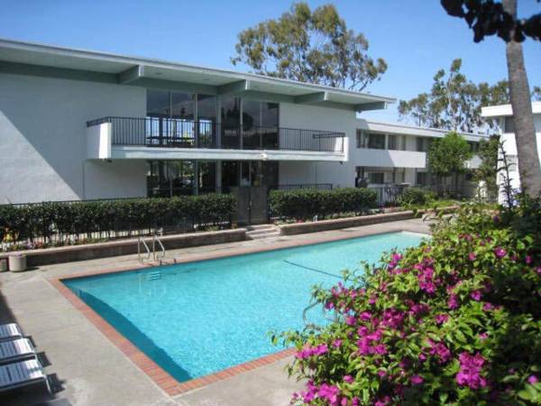 $4,465 / 3br - 1232ft2 - Microondas, Centro de Lavandería, Proximidad a Escuelas, Almacenamiento de Ropa de Cama (Torrance)63829234346497120