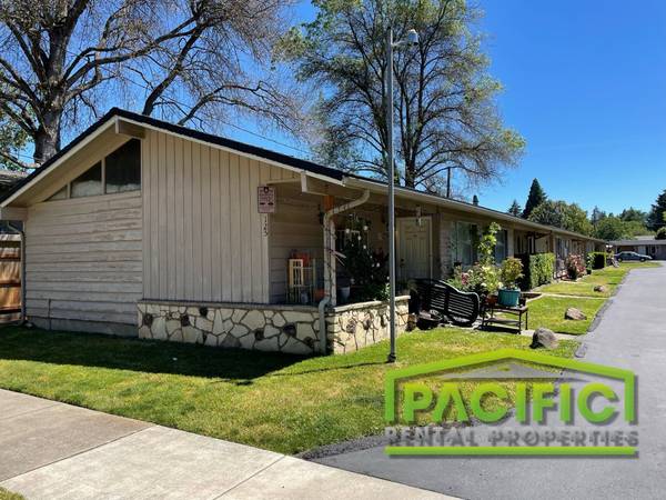$1,145 / 2br - 925ft2 - 125 Cottage St (Medford)63654692291073120