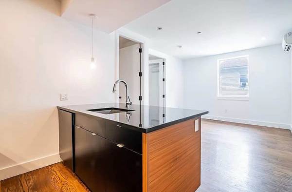 $3,150 / 3br - Stunning Spacious 3BR w/ DW | Prospect Lefferts Garden - $3,150 (Prospect Lefferts Garden)63788409079043122