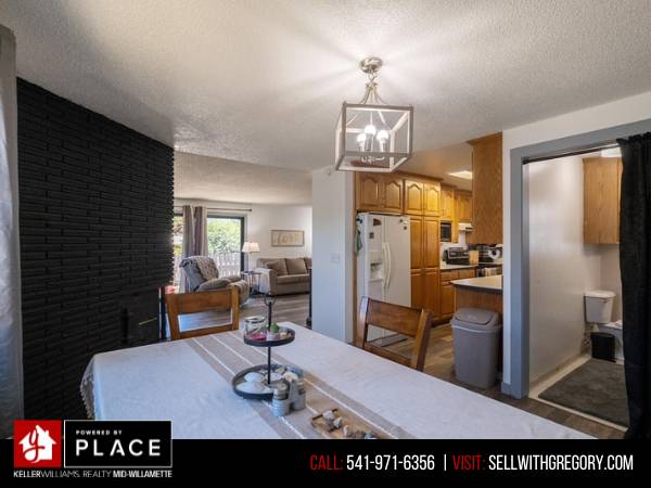 $399,900 / 3br - 1816ft2 - Cozy Home with Bonus Room & Fenced Yard. (Sweet Home, OR)63624649874177124