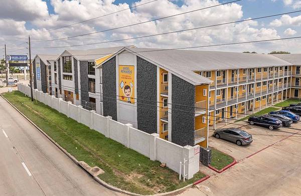 Kitchenettes, Wireless internet available, Studio 1