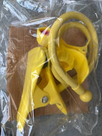 Smart phone cup holder 1